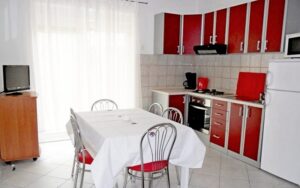 Read more about the article Apartment 3